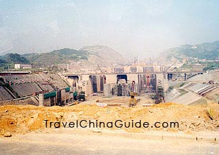 Five-level ship locks under construction on Aug 6, 2001