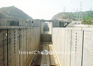 Nearly-completed five-level ship locks on April 14, 2003