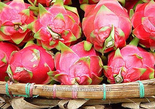 Fresh fruits in Sanya