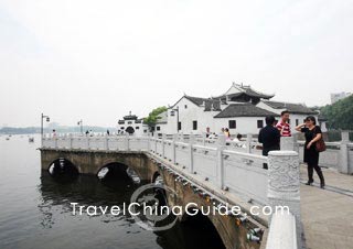 Misty water pavilion in Jiujiang