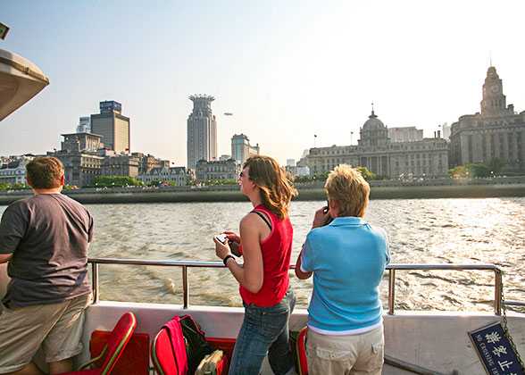 Cruise on the Huangpu River