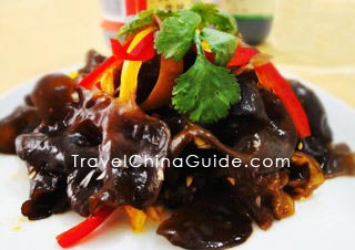 Black Fungus with Mashed Garlic