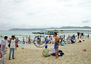 Holiday makers at the sea beach