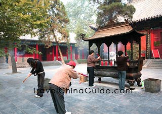 Offering incense