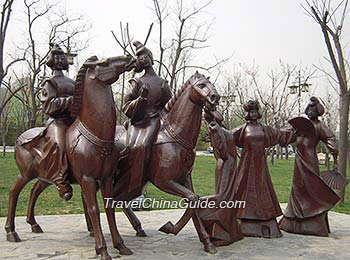 Statue of Spring Out of Women in the Tang Dynasty