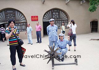 Visitors at Date Garden 