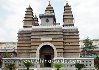 Five Pagoda Temple