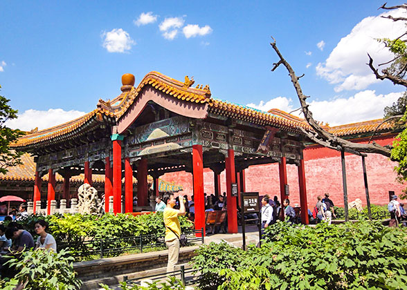 Pavilion of Floating Green, Imperial Garden