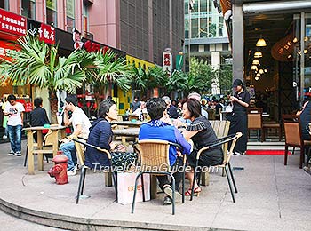 A Bar on Nanjing Road, Shanghai