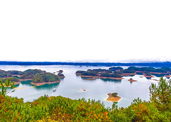 Thousand Islets Lake