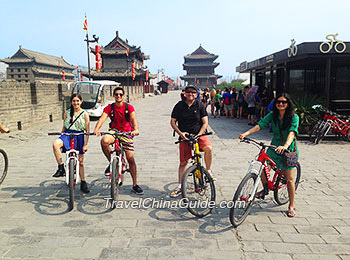 Cycling on Xi'an City Wall