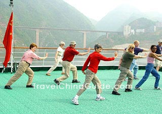 Play Tai Chi Quan on the Ship