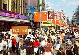 Bustling Nanjing Road on National Day