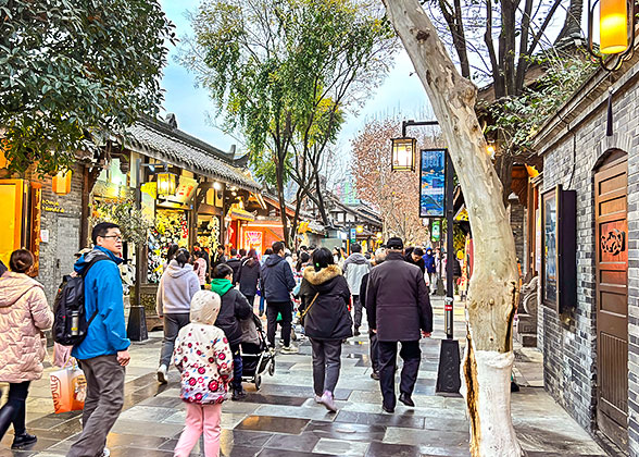 Exhibition in the Wide and Narrow Alley