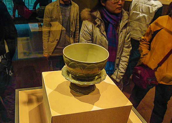 Celadon Lotus-Shaped Bowl