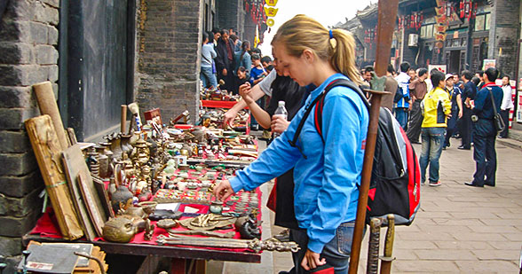 Shopping in Pingyao