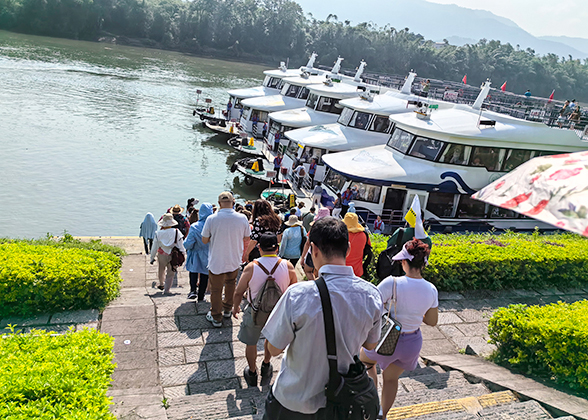 Boarding Li River Cruise Ship