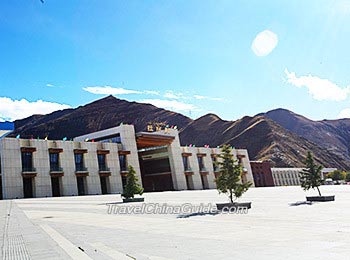 Lhasa Railway Station