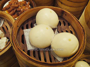 Steamed Custard Buns