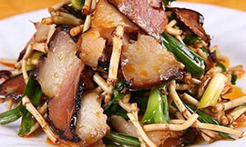 Stir-fried Houttuynia with Bacon