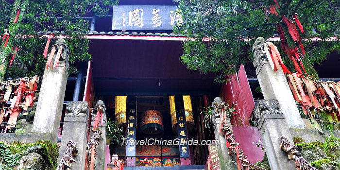 Mount Emei: Love Locks