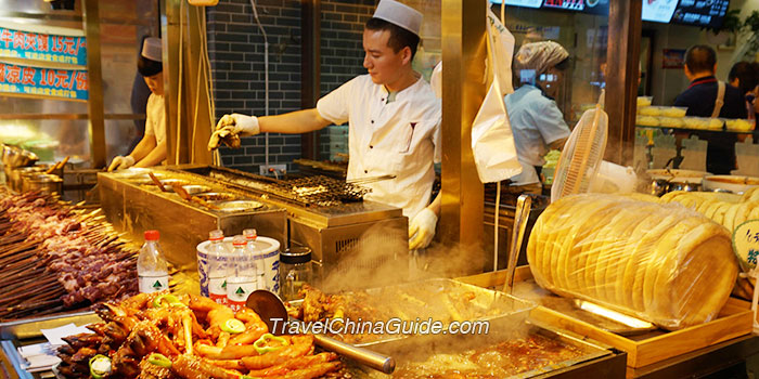 Zhengning Road Night Market in Lanzhou