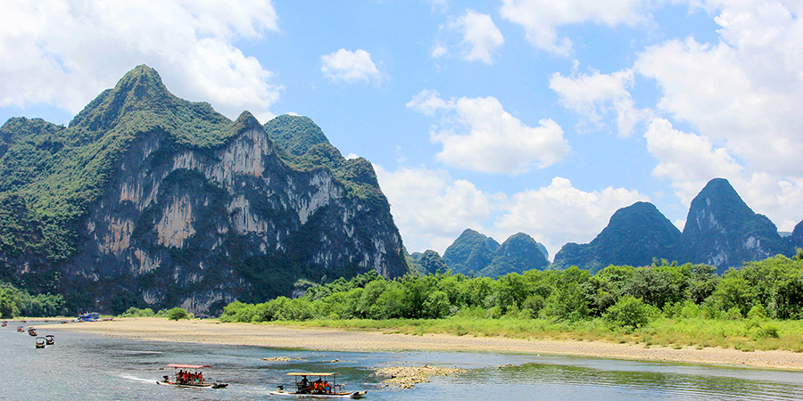 Picturesque View along Li River