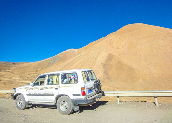 Vehicles on 318 Highway