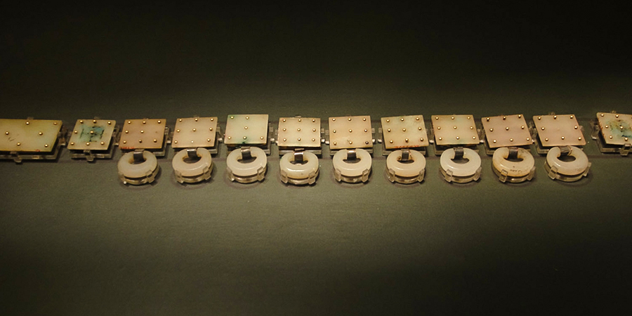 White Jade Belt Plaques with Nine Rings