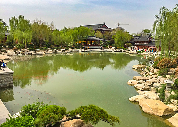 Nine-Dragon Lake in Huaqingchi