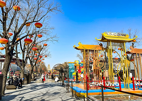 South Square of Giant Wild Goose Pagoda